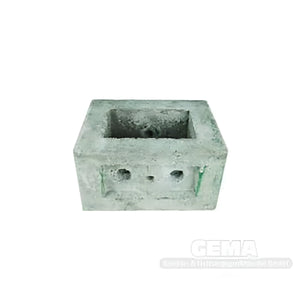 Quadratischer Betonblock mit Zentralöffnung für Irleh Plus 20 kW Festbrennstoffkessel