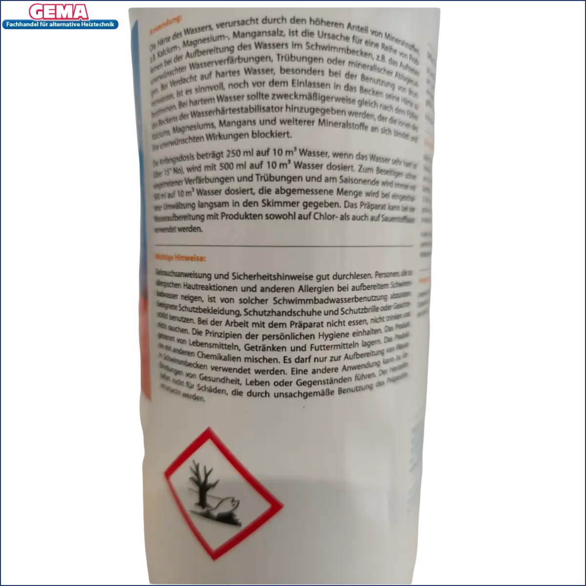 Poolchemikalienbehälter mit Gefahrensymbol für Wasserhärtetabilisator